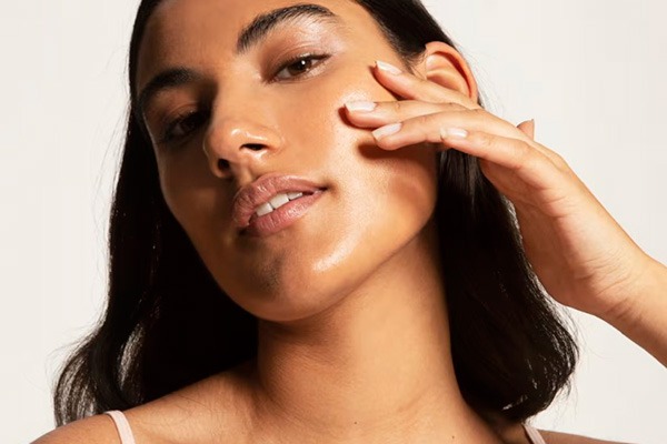 Eliminar las manchas oscuras de forma natural y rápida: Guía para una piel más clara